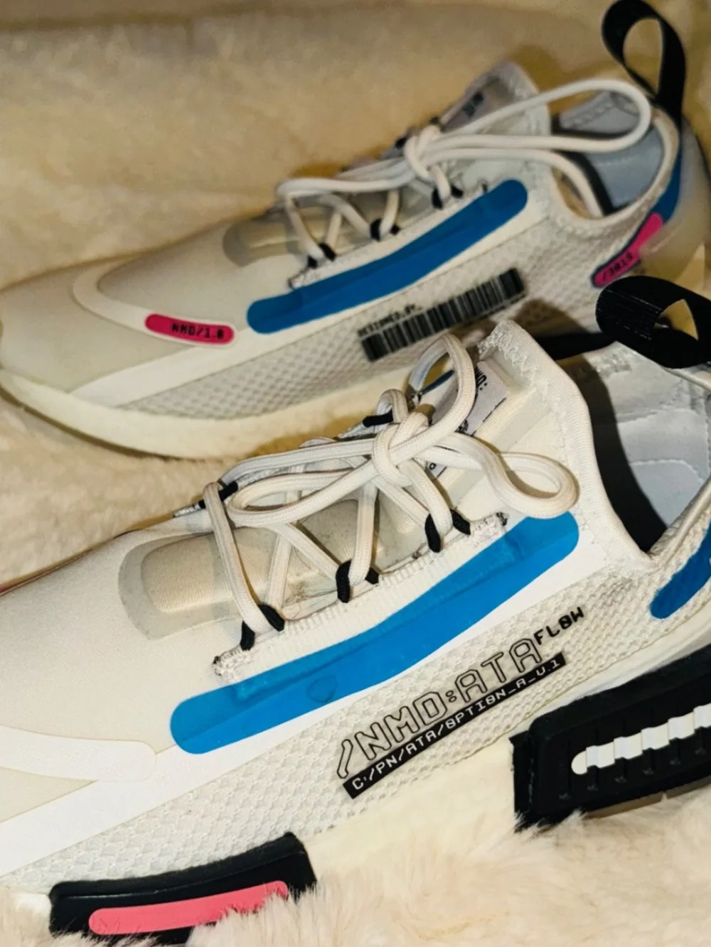 Womens Adidas NMD R1 Spectoo shoes